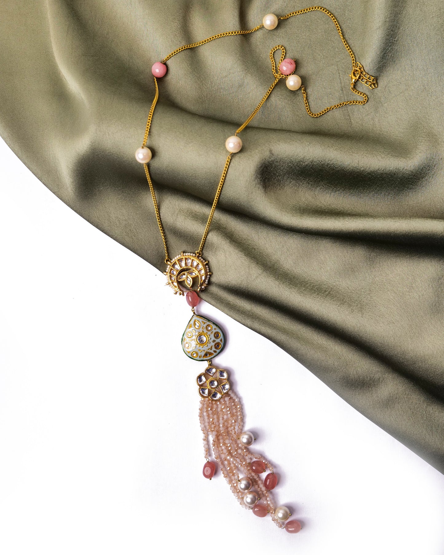 Kundan neckpiece with tassels and stones