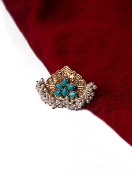 Antique gold ring with blue stone