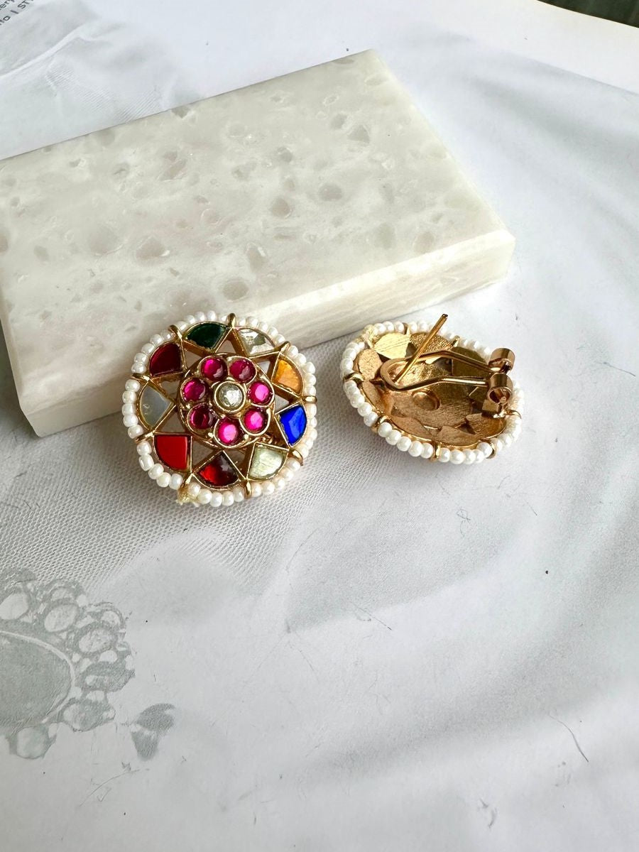 Semiprecious stone studs