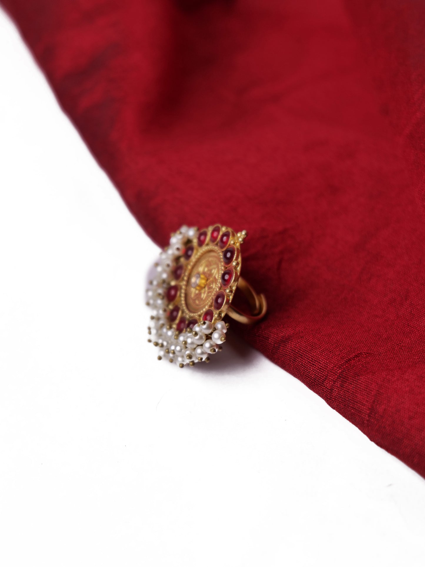 Antique gold rings with stones and pearls