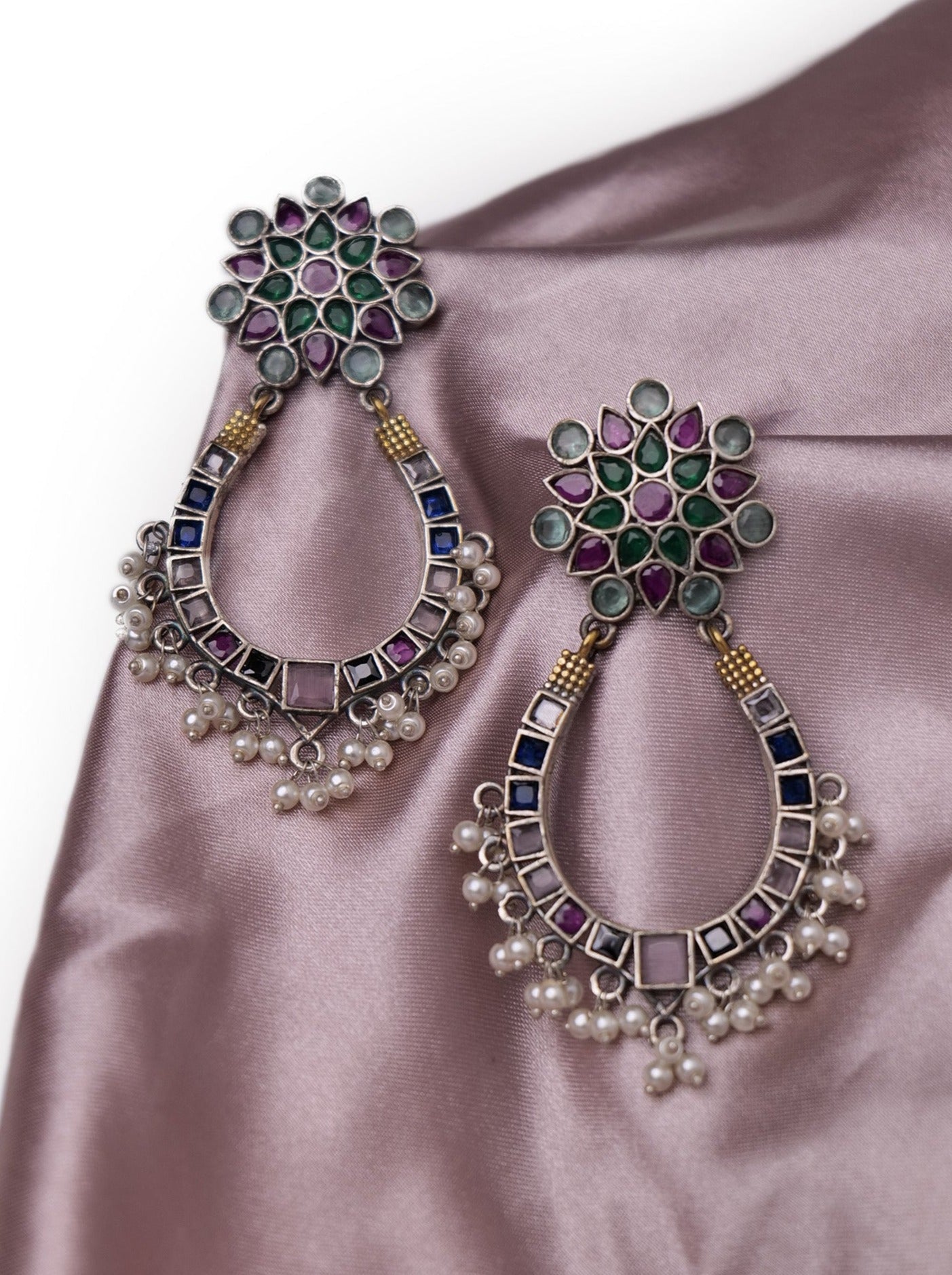 Oxidised U-shaped earrings