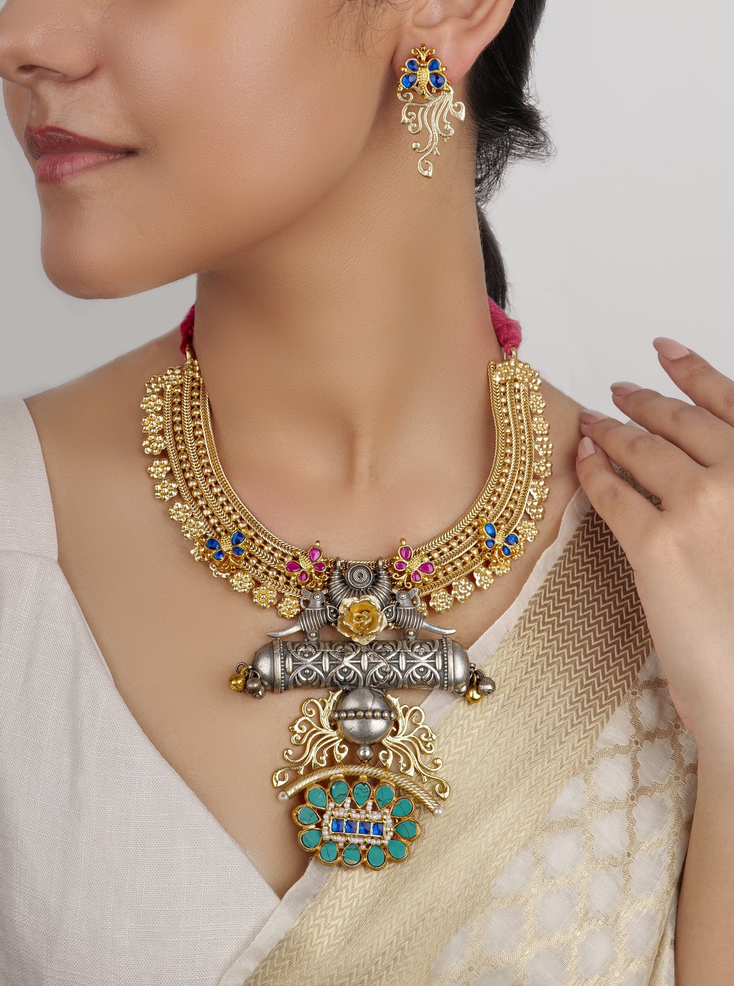 Statement dual tone multicoloured necklace set