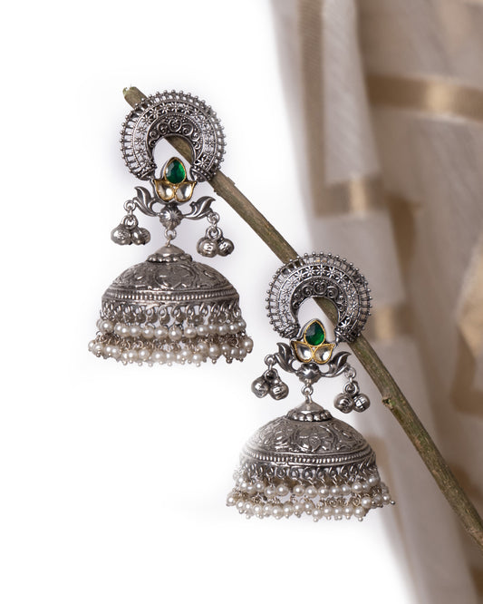Silver jhumkis with kundan